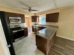 Picture of 1127 SE 14Th Street, Gainesville, FL 32641