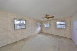 Picture of 816 Knight Street, Seffner, FL 33584