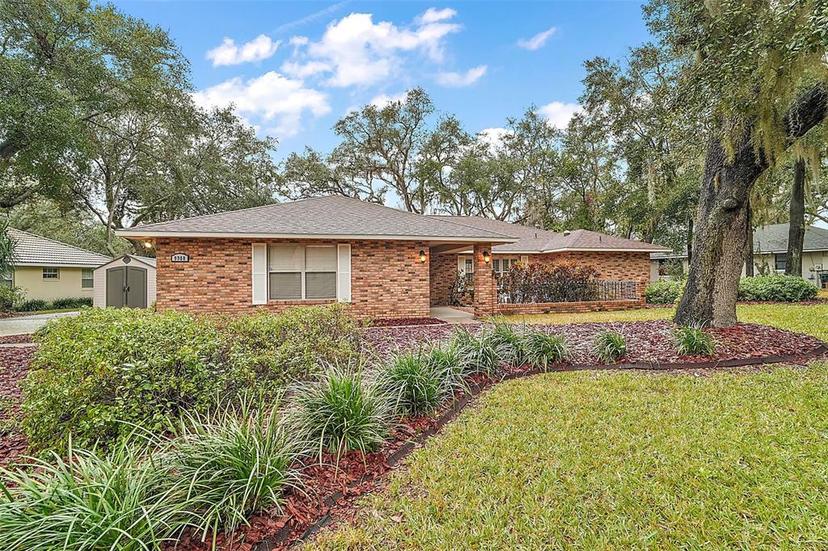 Picture of 9908 Fairway Circle, Leesburg, FL 34788