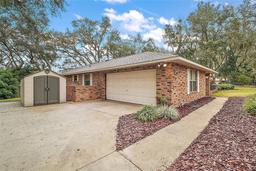 Picture of 9908 Fairway Circle, Leesburg, FL 34788