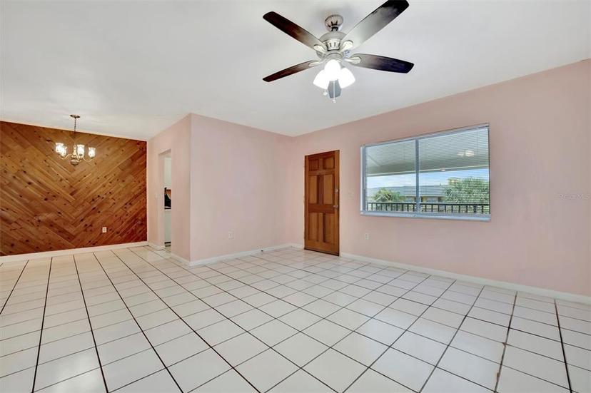 Picture of 2 N Fernwood Avenue Unit 16, Clearwater FL 33765