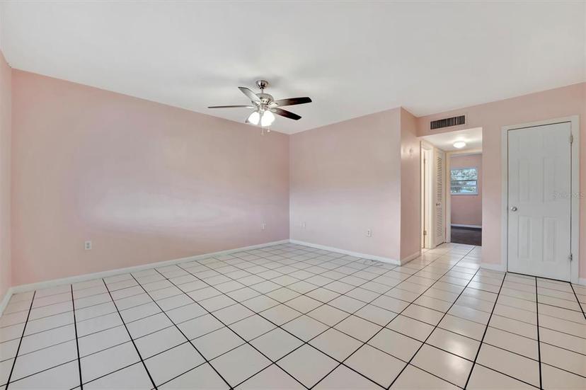 Picture of 2 N Fernwood Avenue Unit 16, Clearwater FL 33765