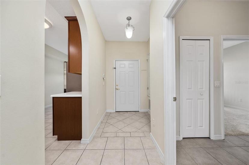 Picture of 9434 Myrtle Creek Lane Unit 914, Orlando FL 32832