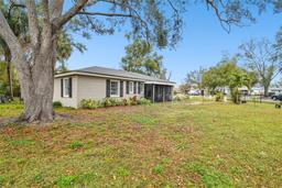 Picture of 3915 W Pearl Avenue, Tampa, FL 33611