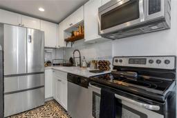 Picture of 2109 Bayshore Boulevard Unit 609, Tampa, FL 33606