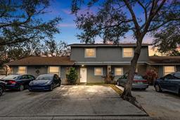 Picture of 10061 S Lake Oak Circle, Tampa, FL 33624