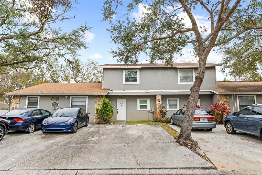 Picture of 10061 S Lake Oak Circle, Tampa, FL 33624