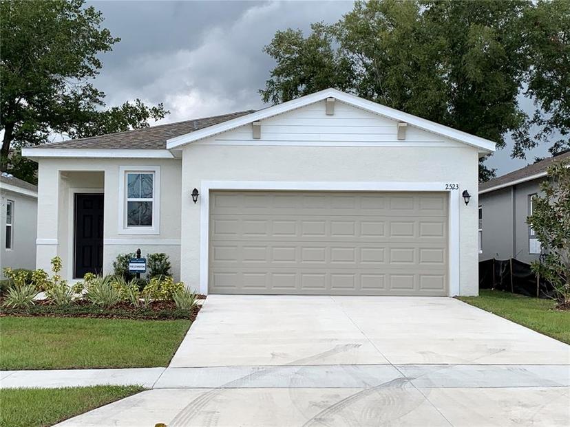 Picture of 2523 Avalon Park Boulevard, Tavares FL 32778