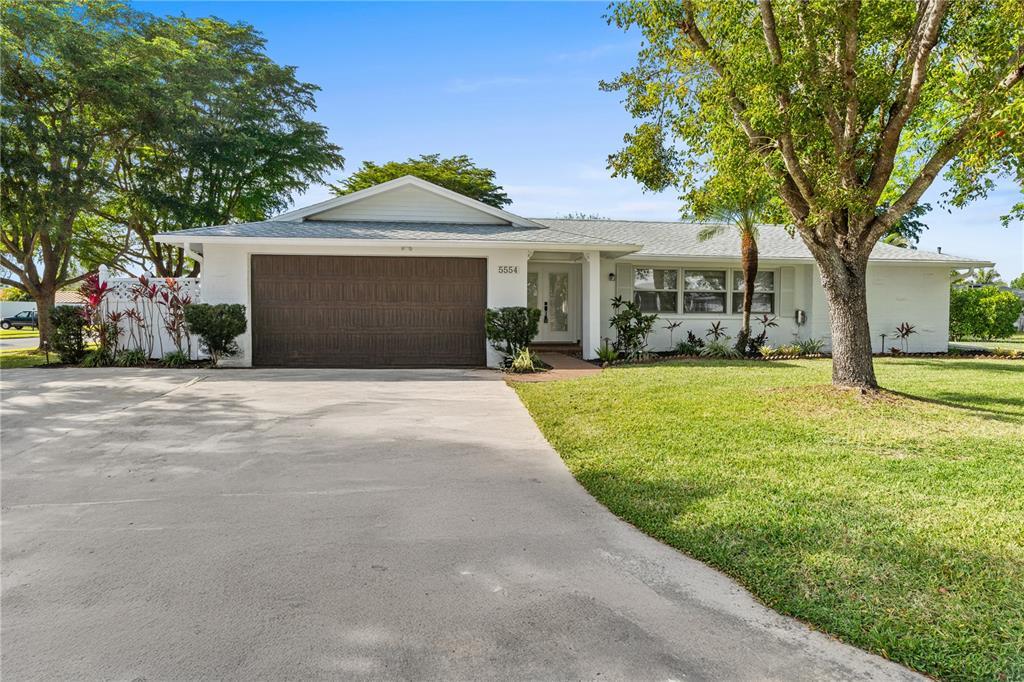 Picture of 5554 Natoma Drive, Fort Myers, FL 33919