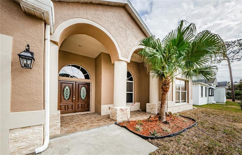 Picture of 1833 Hillcrest Street, Tarpon Springs FL 34689