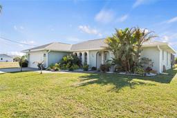 Picture of 254 Mark Twain Lane, Rotonda West, FL 33947