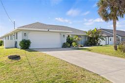 Picture of 254 Mark Twain Lane, Rotonda West, FL 33947