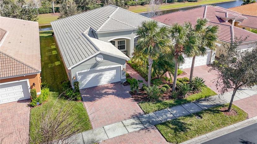 Picture of 15724 Aurora Lake Circle, Wimauma FL 33598