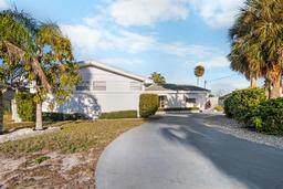 Picture of 713 Gran Kaymen Way, Apollo Beach, FL 33572