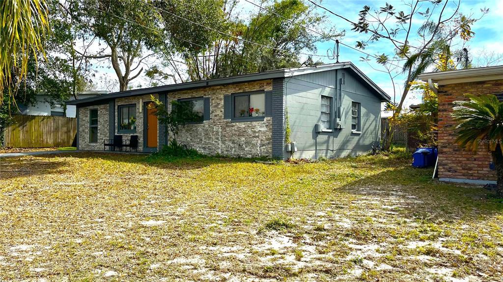 Picture of 7011 Conifer Drive, Tampa, FL 33637