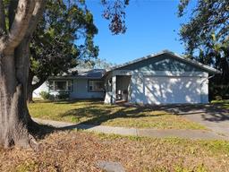 Picture of 7711 Innis Court, St Petersburg, FL 33709