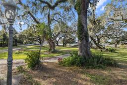 Picture of 405 Chastain Road, Seffner, FL 33584