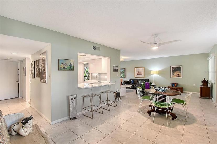 Picture of 2723 Orchid Oaks Drive Unit 104, Sarasota FL 34239