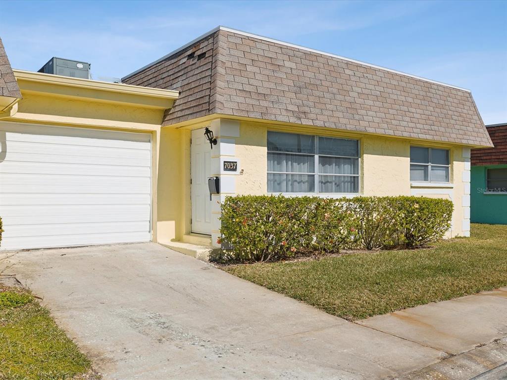 Picture of 7037 Versailles N Unit 15, Pinellas Park, FL 33781