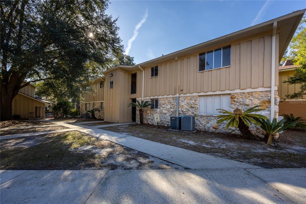 Picture of 507 NW 39Th Road Unit 202, Gainesville, FL 32607