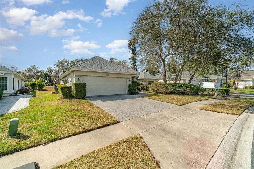 Picture of 1501 Edgewater Drive, Mount Dora FL 32757