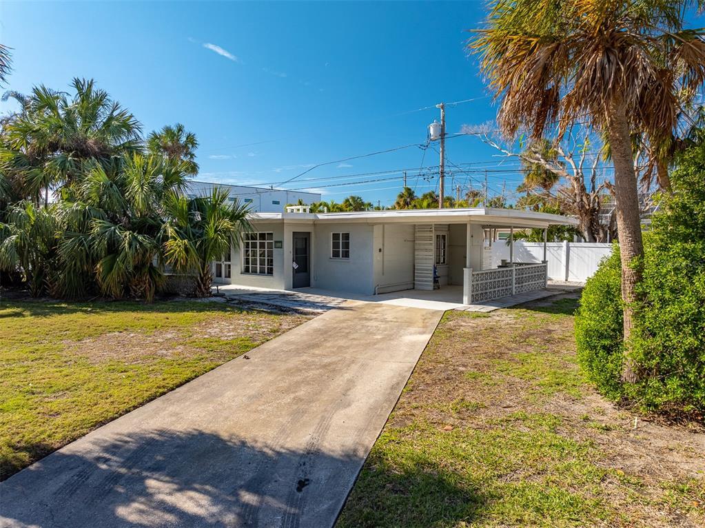 Picture of 812 Bohenia Circle N, Clearwater Beach, FL 33767