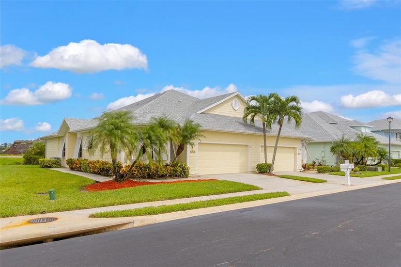 Picture of 1076 Eleuthera Drive Ne, Palm Bay, FL 32905