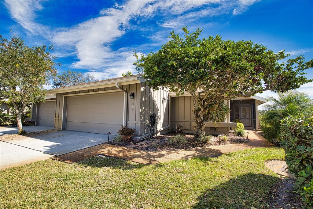 Picture of 4619 Forest Wood Trail Unit 7, Sarasota, FL 34241