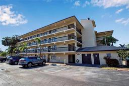 Picture of 315 30Th Avenue W Unit B210, Bradenton, FL 34205