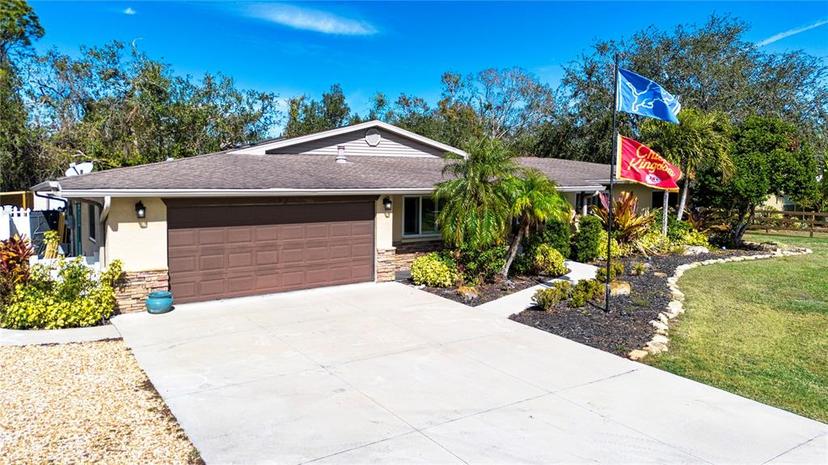 Picture of 4517 N Lake Drive, Sarasota FL 34232