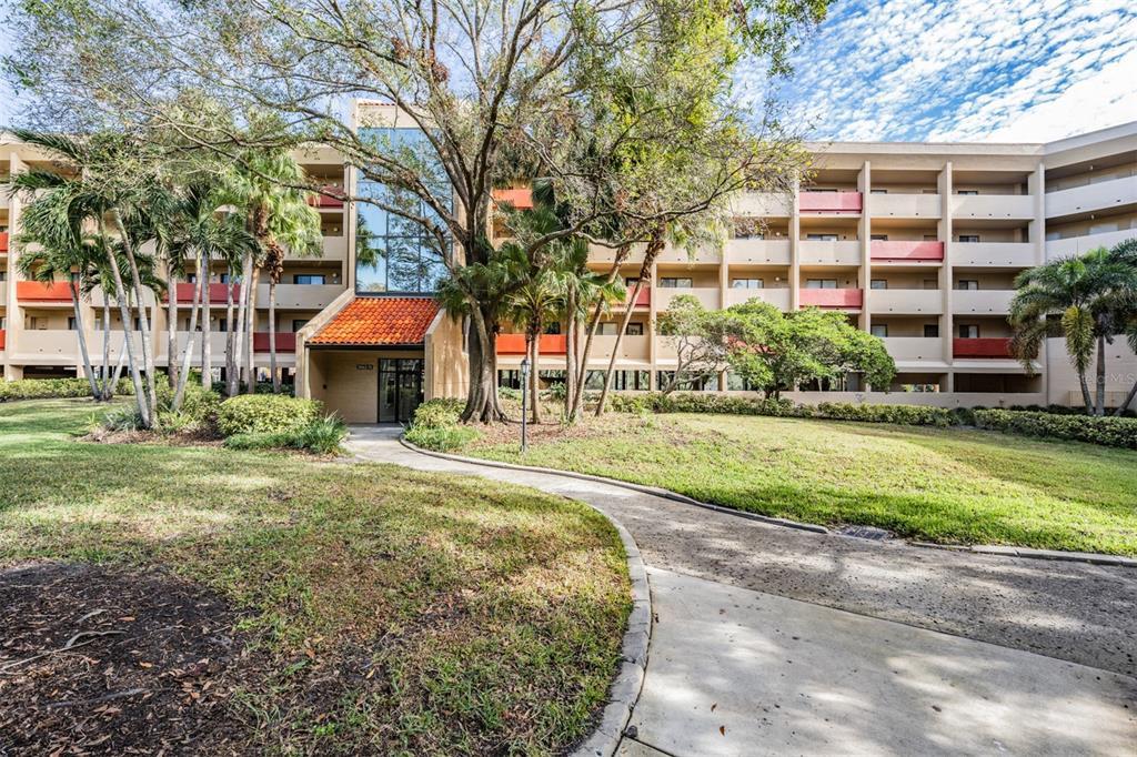 Picture of 3062 Eastland Boulevard Unit 405, Clearwater, FL 33761