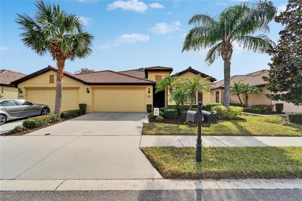 Picture of 5527 Sunset Falls Drive, Apollo Beach, FL 33572