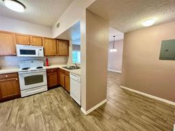 Picture of 6022 Portsdale Place Unit 102, Riverview, FL 33578