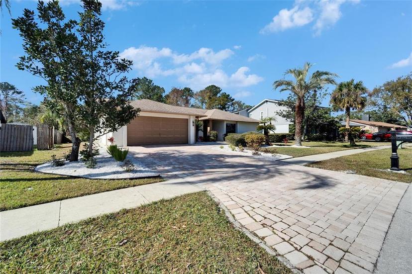 Picture of 3907 Kristin Place, Valrico FL 33596