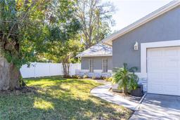 Picture of 14004 Cascade Lane, Tampa, FL 33618