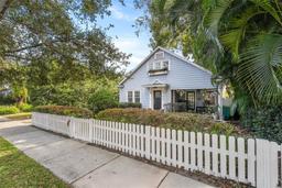 Picture of 810 E Central Boulevard, Orlando, FL 32801