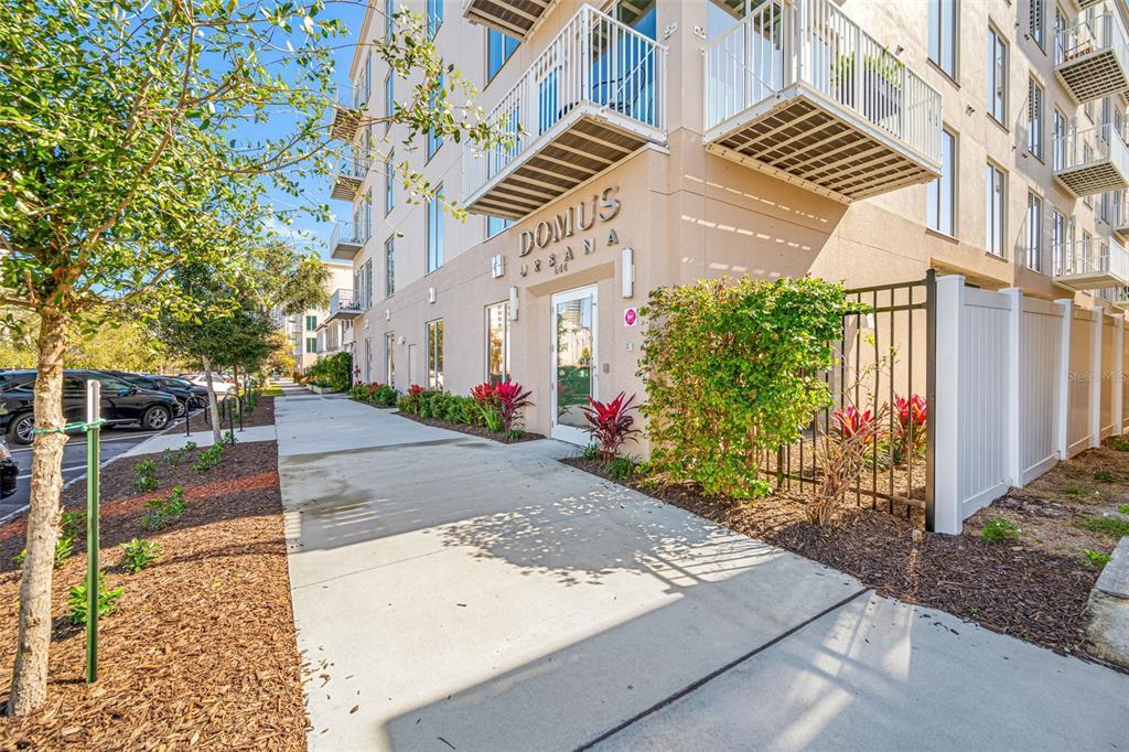 Picture of 644 3Rd Avenue S Unit 305, St Petersburg, FL 33701