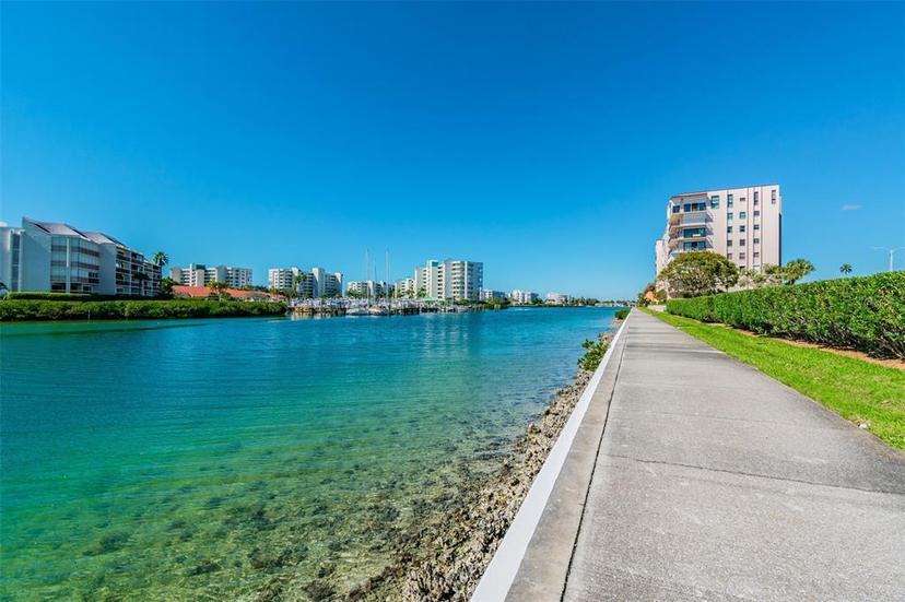 Picture of 7425 Bay Island Drive S Unit 104, South Pasadena FL 33707