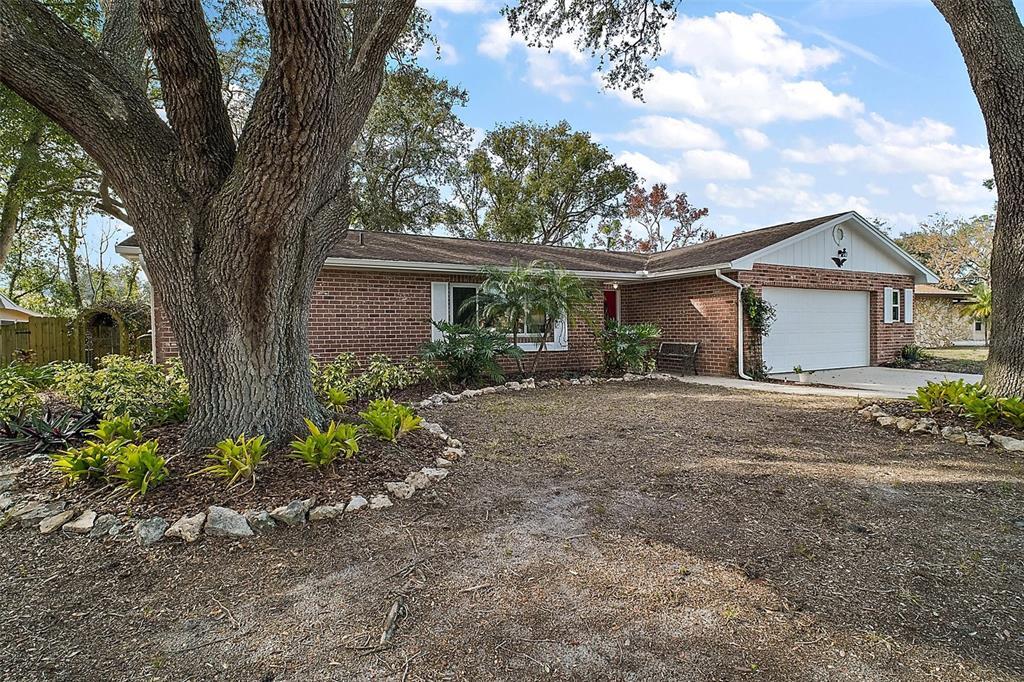 Picture of 3450 Laurel Drive, Mount Dora, FL 32757