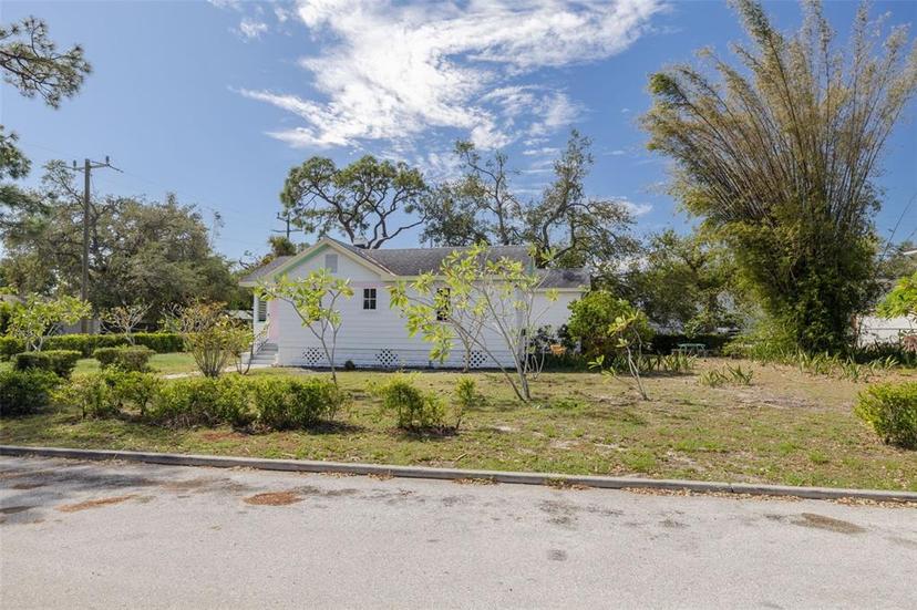 Picture of 2755 Edwards Avenue S, St Petersburg FL 33705