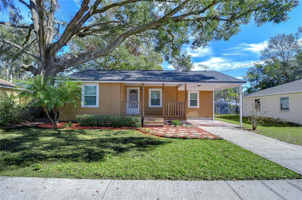 Picture of 5042 8Th Street, Zephyrhills, FL 33542