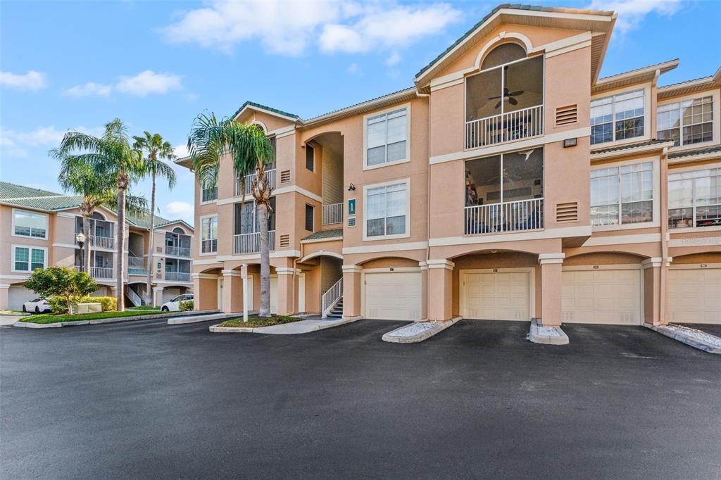 Picture of 1203 Bay Club Circle Unit 1203, Tampa, FL 33607