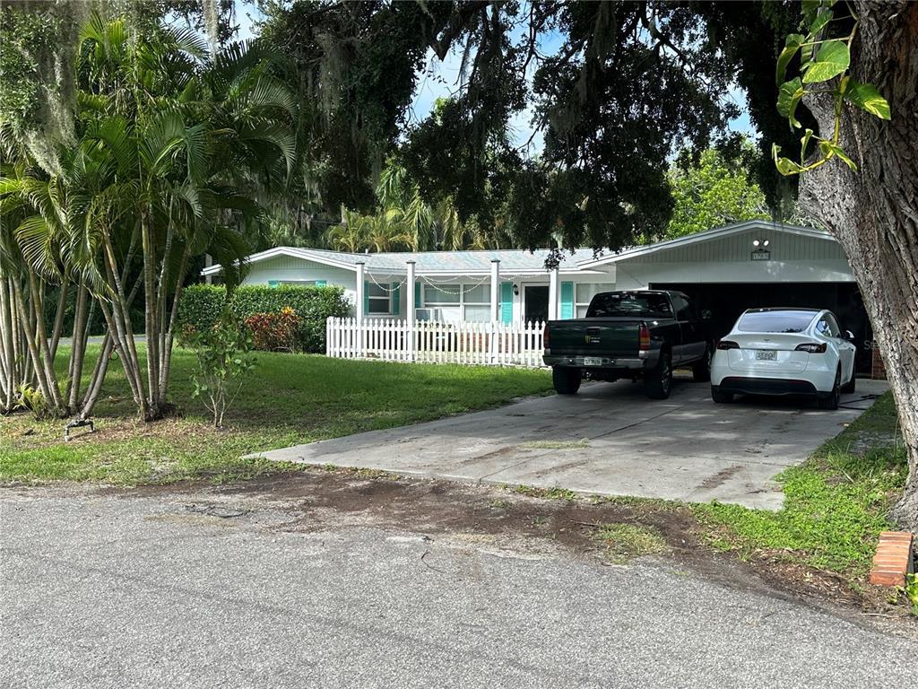 Picture of 1703 Center Road, Terra Ceia, FL 34250