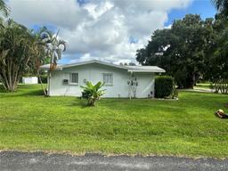 Picture of 1703 Center Road, Terra Ceia, FL 34250