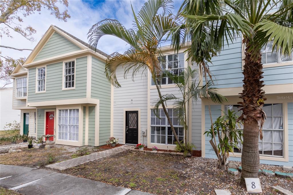 Picture of 13907 Fletchers Mill Drive, Tampa, FL 33613