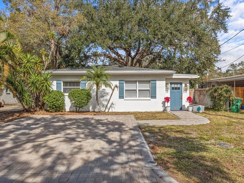 Picture of 3211 W Oakellar Avenue, Tampa FL 33611