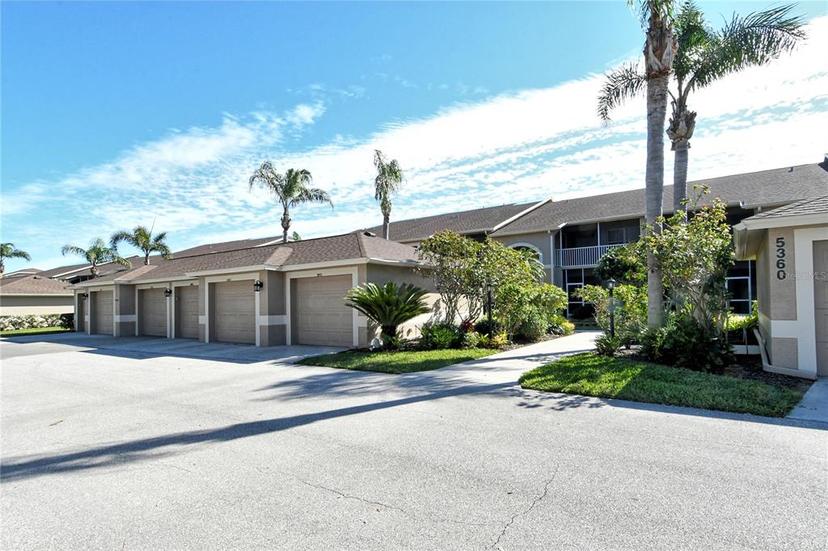 Picture of 5360 Hyland Hills Avenue Unit 2622, Sarasota FL 34241