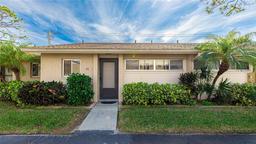 Picture of 2782 Woodgate Lane Unit 18, Sarasota, FL 34231