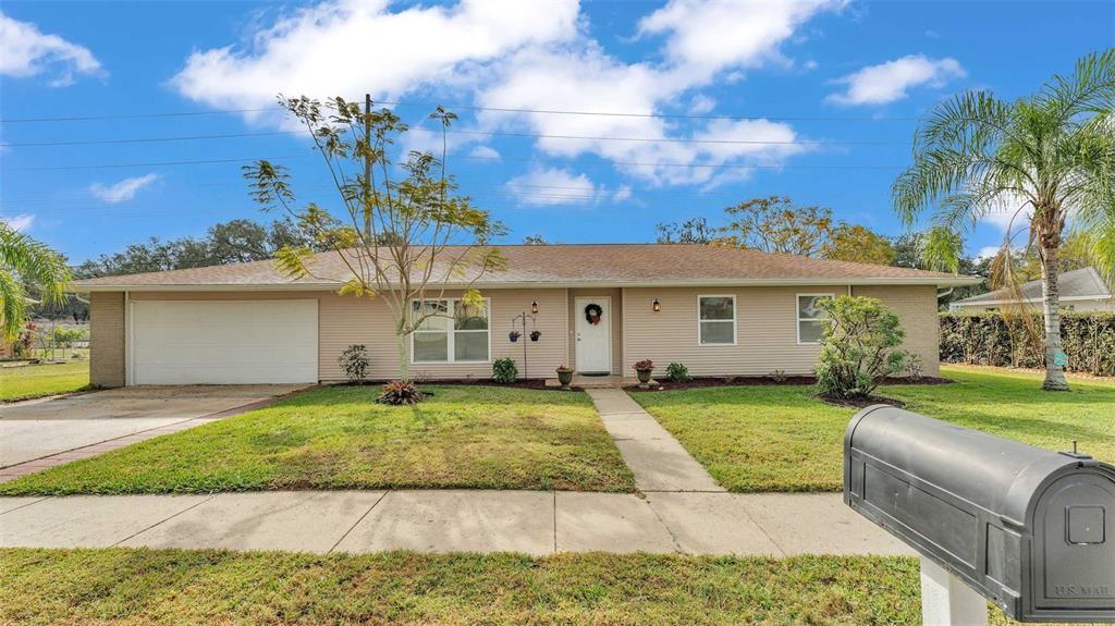 Picture of 6139 Christina Drive W, Lakeland, FL 33813