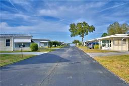 Picture of 150 Holiday Lane, Auburndale, FL 33823